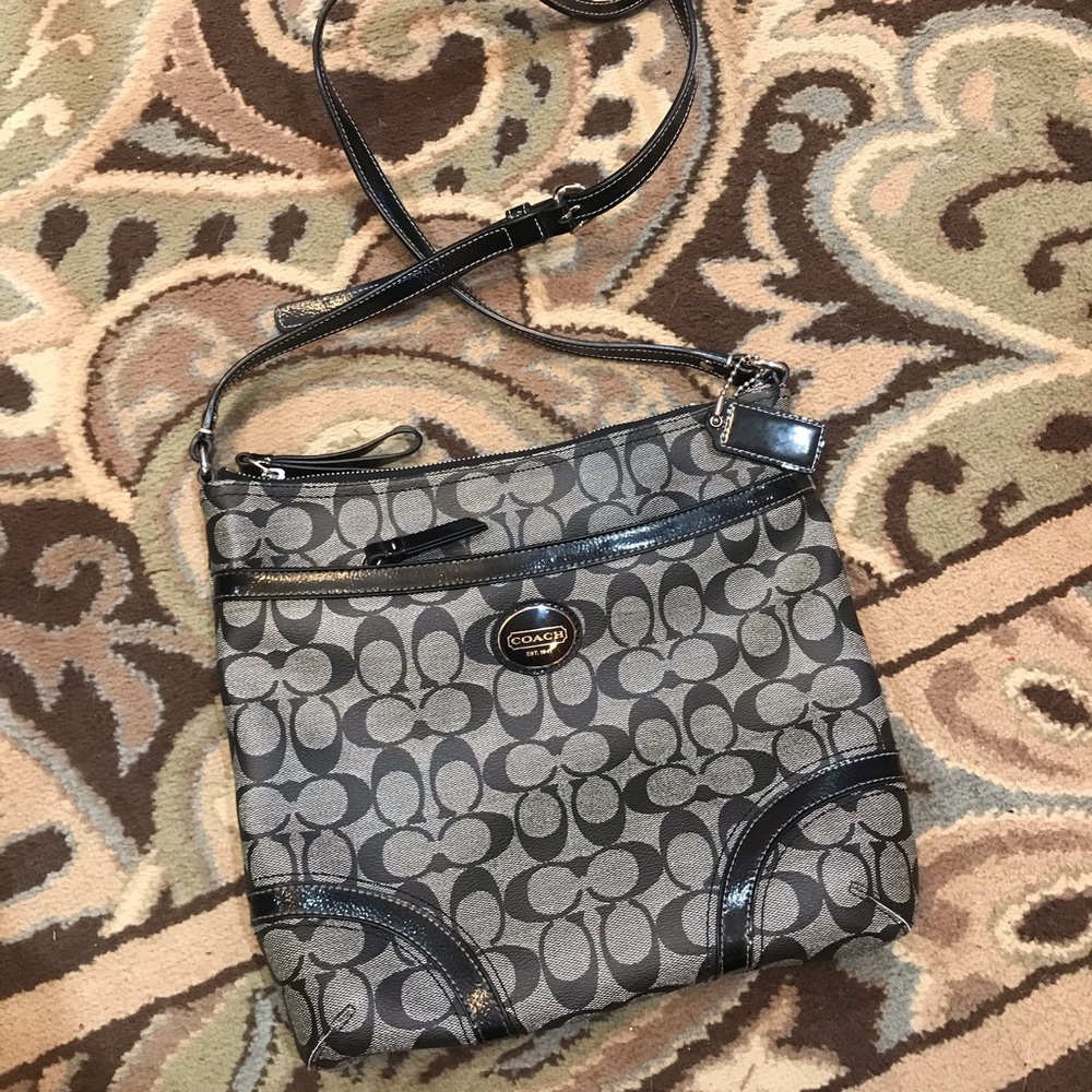 Signature Coach Crossbody/Shoulder Bag
